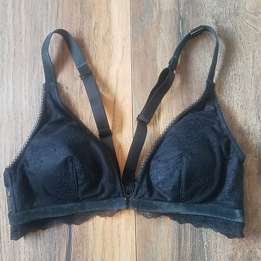 NWT Victoria's Secret Lace Bralette